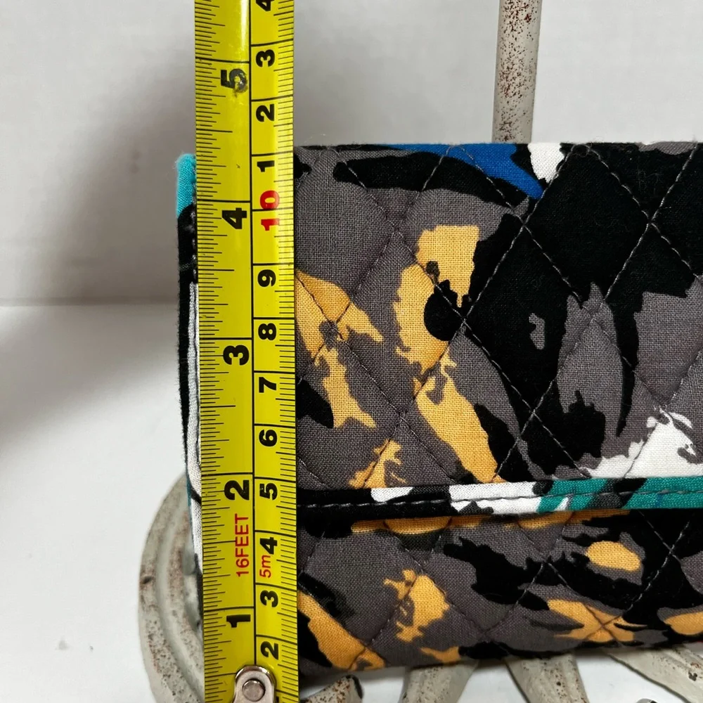 Vera Bradley Wallet - Splash Floral Print - Picture 7 of 8